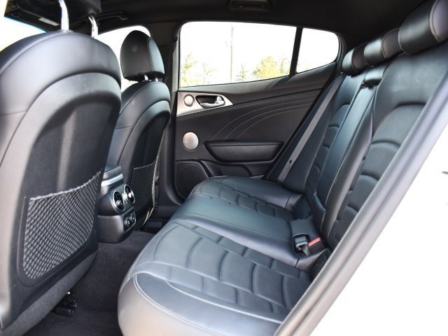 Used 2022 Kia Stinger GT2 image 23