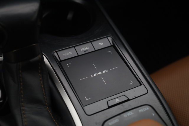 Used 2019 Lexus UX 200 FWD image 18