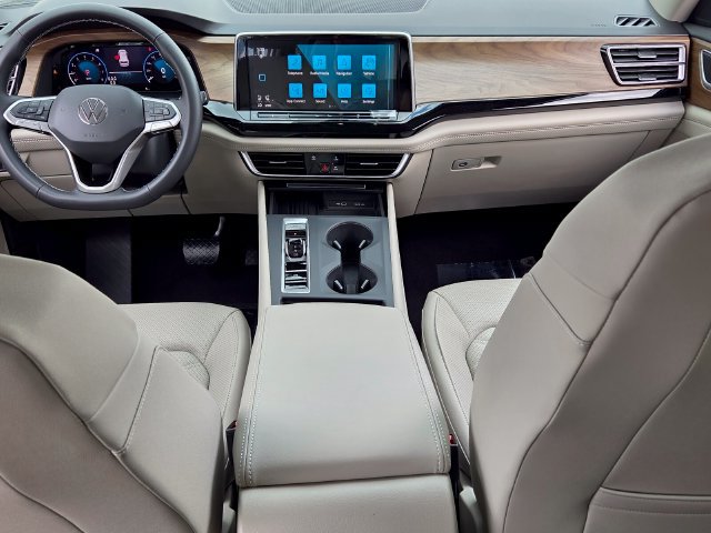 New 2026 Volkswagen Atlas SE FWD image 8