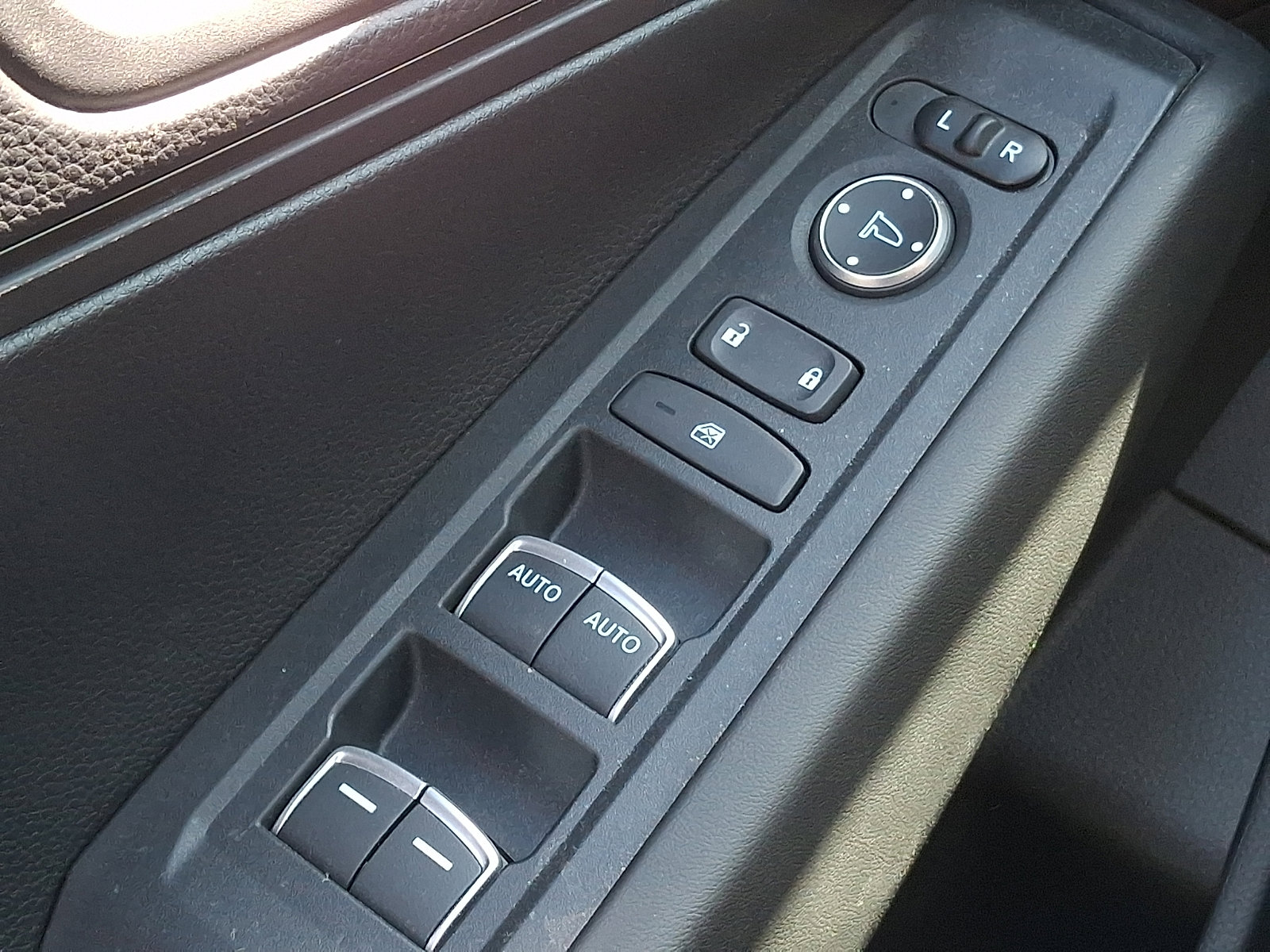 Used 2023 Honda Accord LX image 25