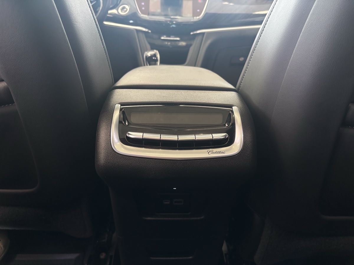 Used 2021 Cadillac XT6 Premium Luxury AWD/4WD image 45