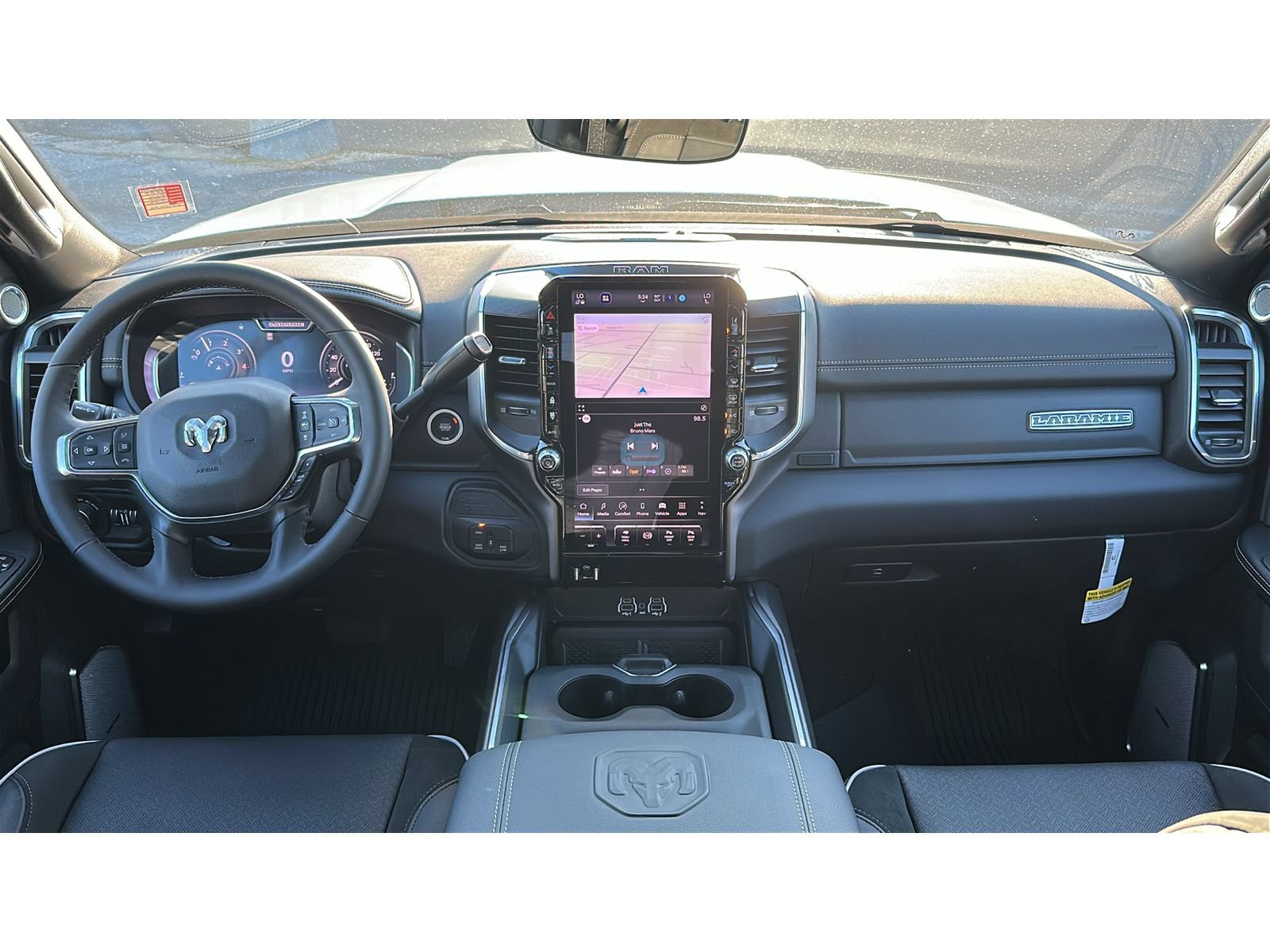 New 2027 RAM 3500 Laramie AWD/4WD image 17