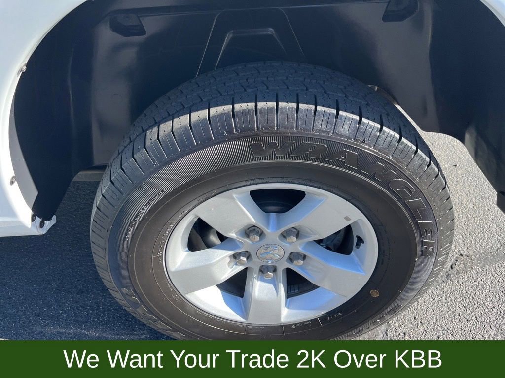 Used 2023 RAM 1500 Classic SLT AWD/4WD image 10