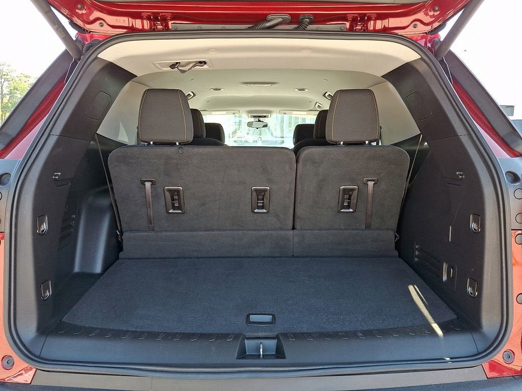 Certified 2021 Chevrolet Traverse LT FWD image 32