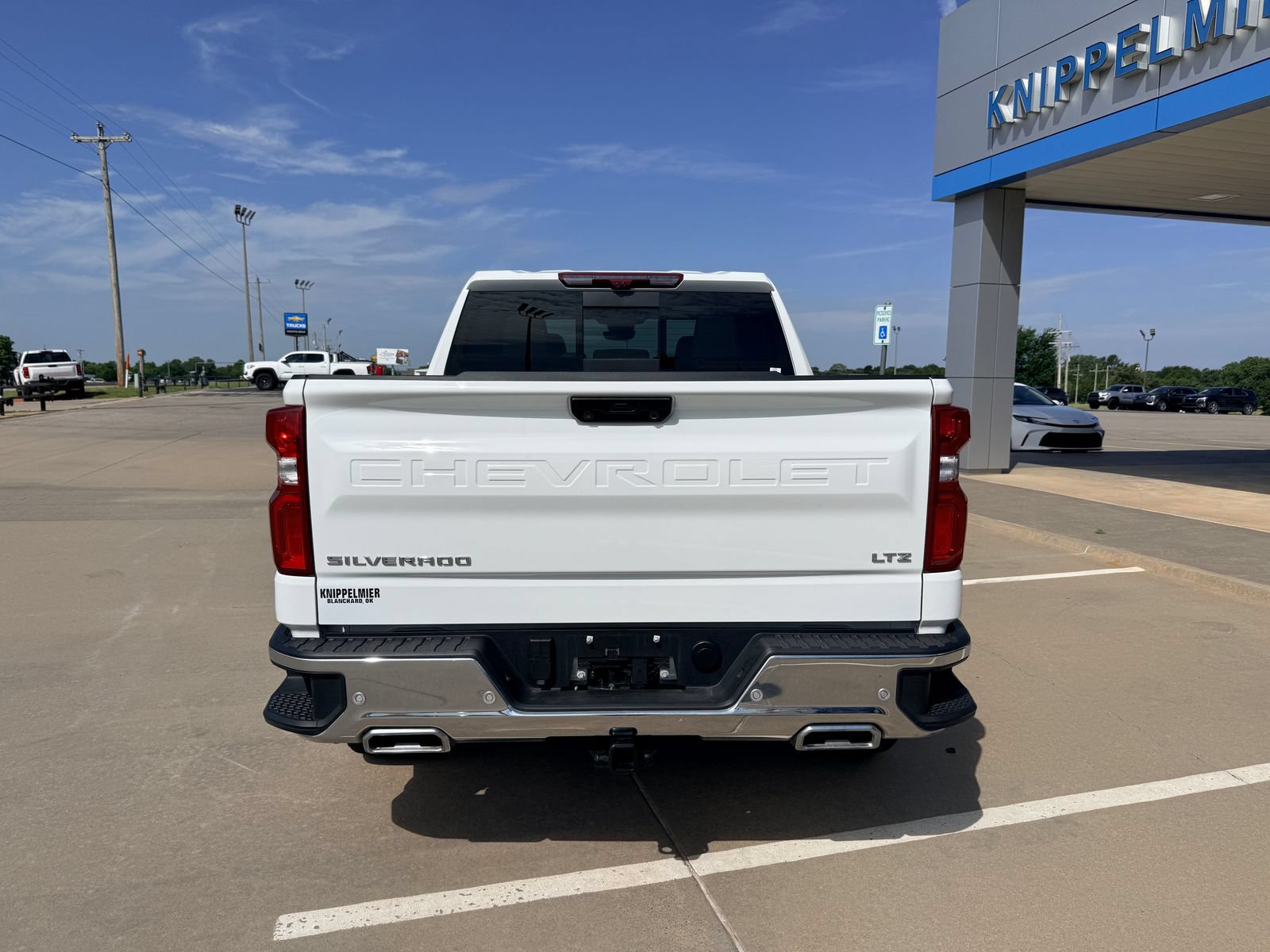 Used 2025 Chevrolet Silverado 1500 LTZ AWD/4WD image 9