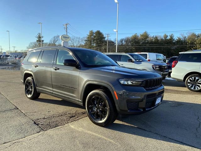 Used 2024 Jeep Grand Cherokee L Altitude image 1