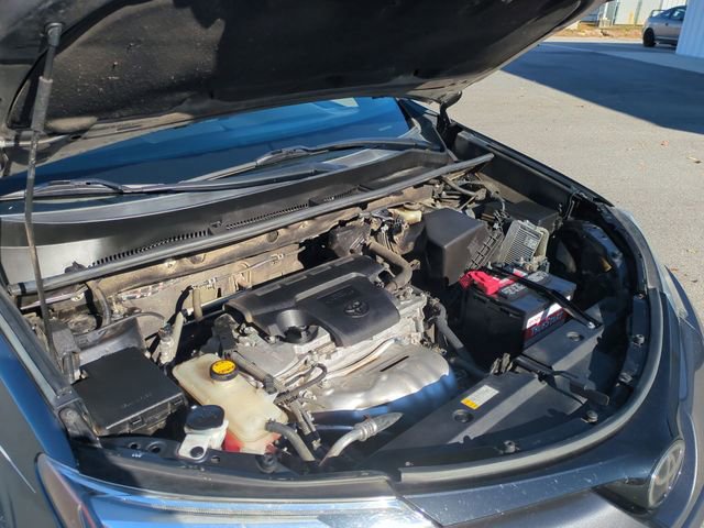 Used 2017 Toyota RAV4 SE image 38