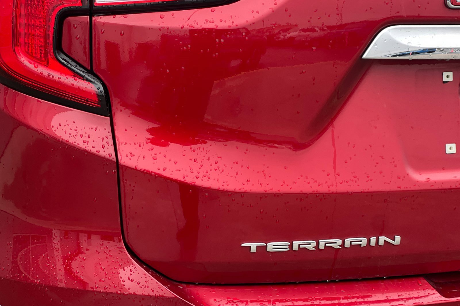 Used 2023 GMC Terrain Denali w/ LPO, Floor Liner Package image 24