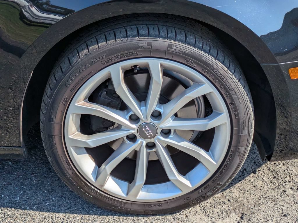 Used 2019 Audi A4 2.0T Premium w/ Convenience Package FWD image 9