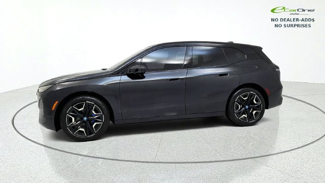 Used 2024 BMW iX xDrive50 w/ Sport Package AWD/4WD image 4
