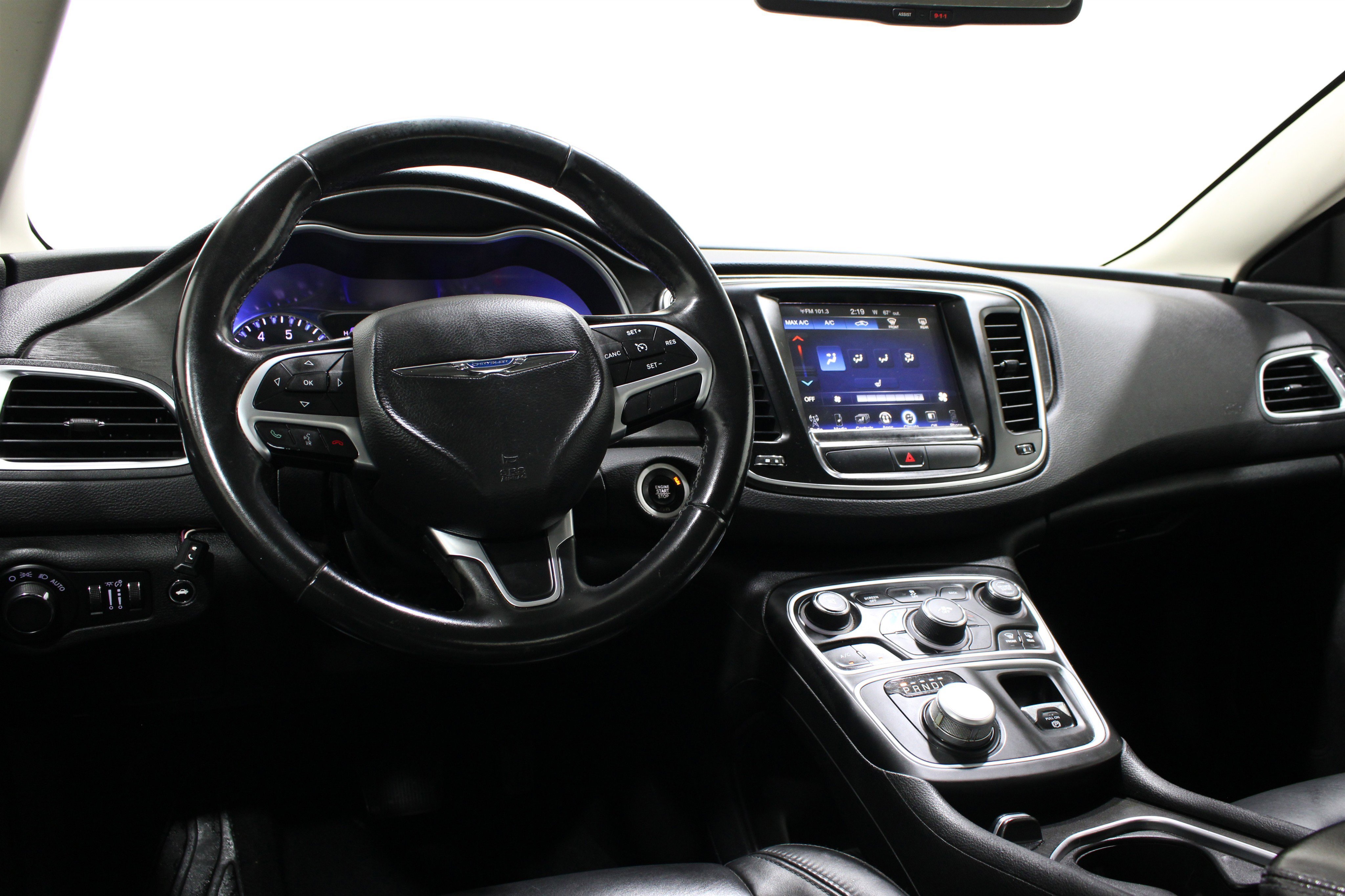 Used 2017 Chrysler 200 Limited Platinum FWD image 2