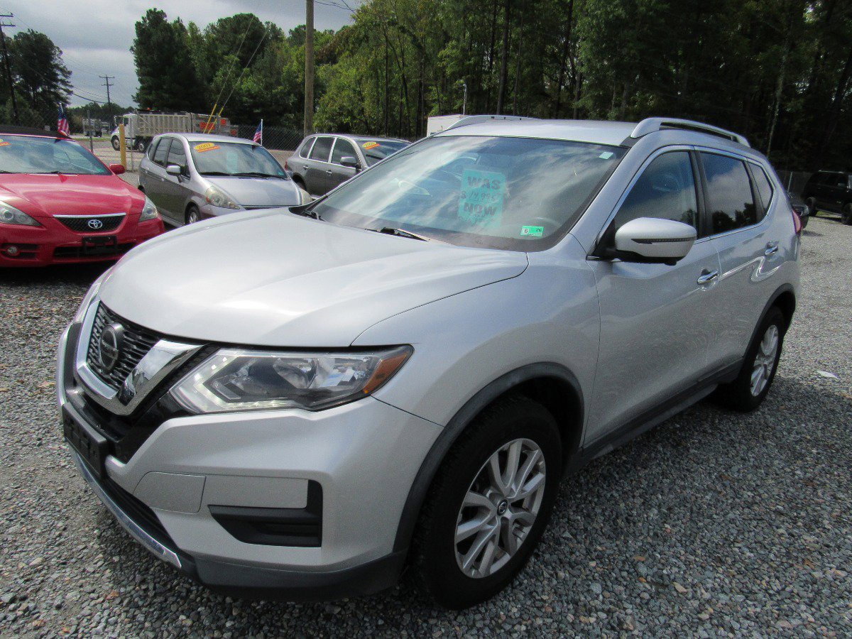 Used 2018 Nissan Rogue SV w/ Premium Package image 1