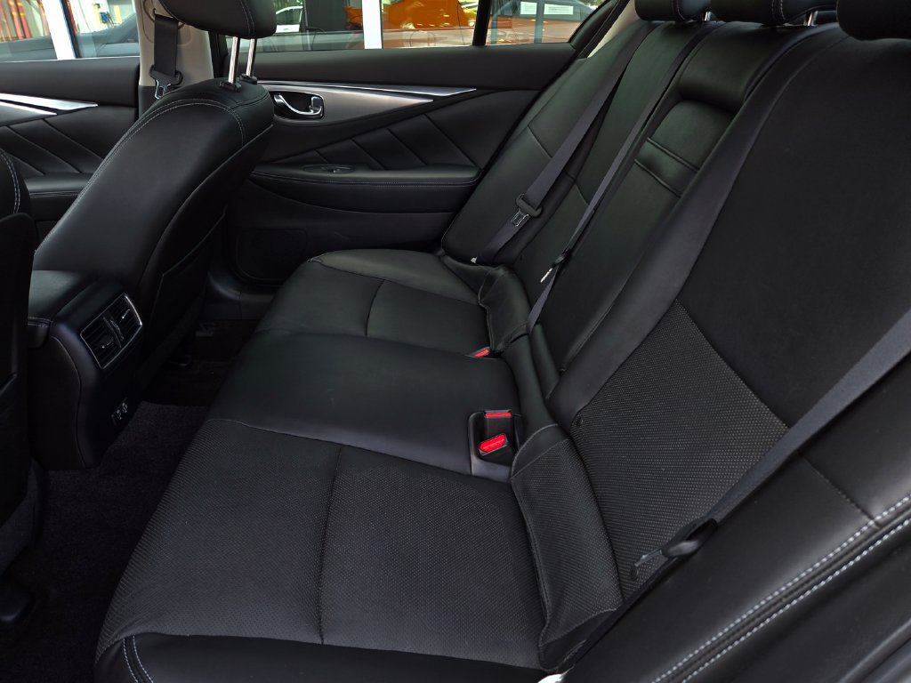Used 2023 INFINITI Q50 Luxe w/ Cargo Package RWD image 14
