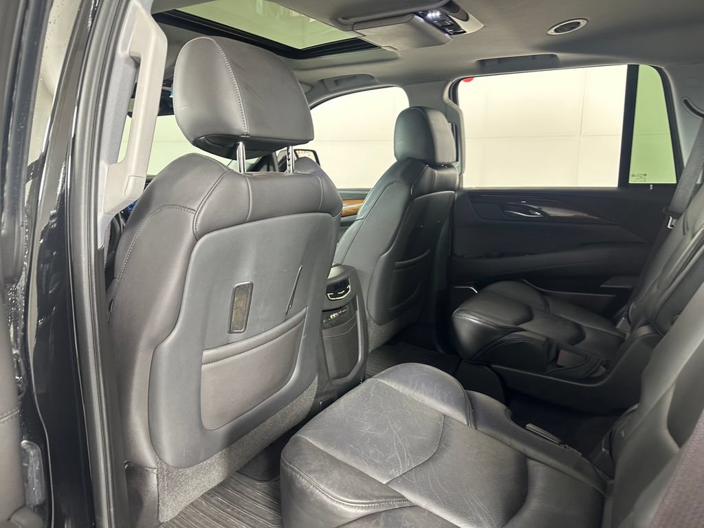 Used 2015 Cadillac Escalade Premium AWD/4WD image 24