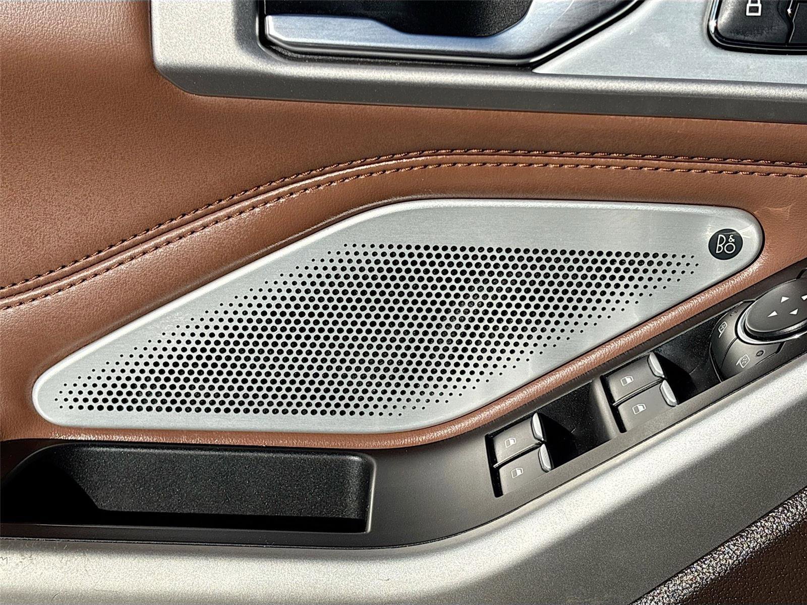 Used 2021 Ford Explorer King Ranch w/ Premium Technology Package RWD image 20