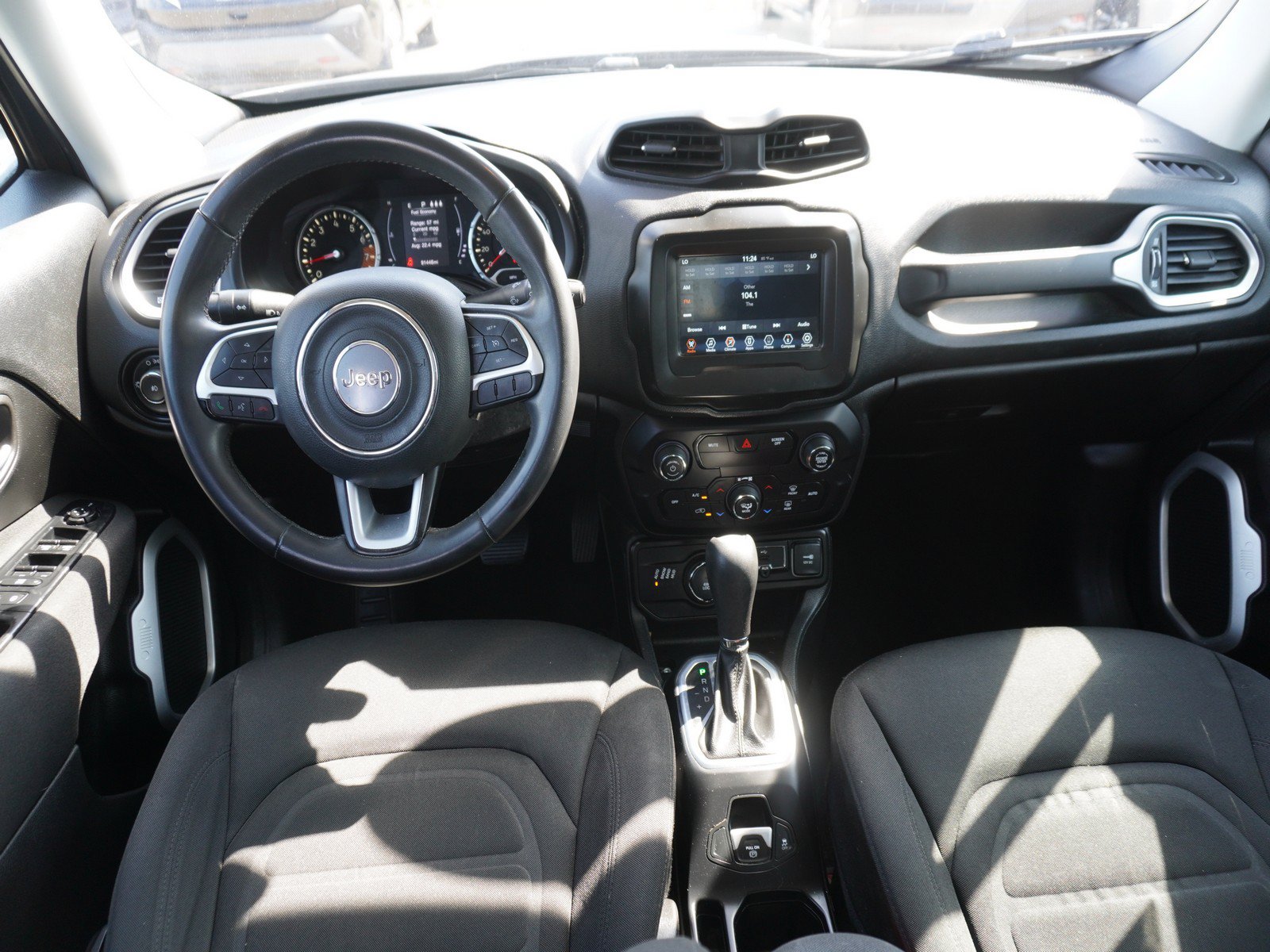 Used 2019 Jeep Renegade Latitude w/ Trailer Tow Group AWD/4WD image 2