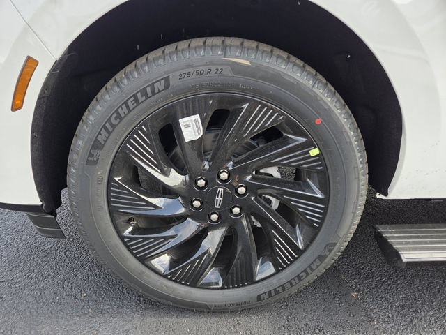 New 2026 Lincoln Navigator Reserve w/ Jet Appearance Package AWD/4WD image 22