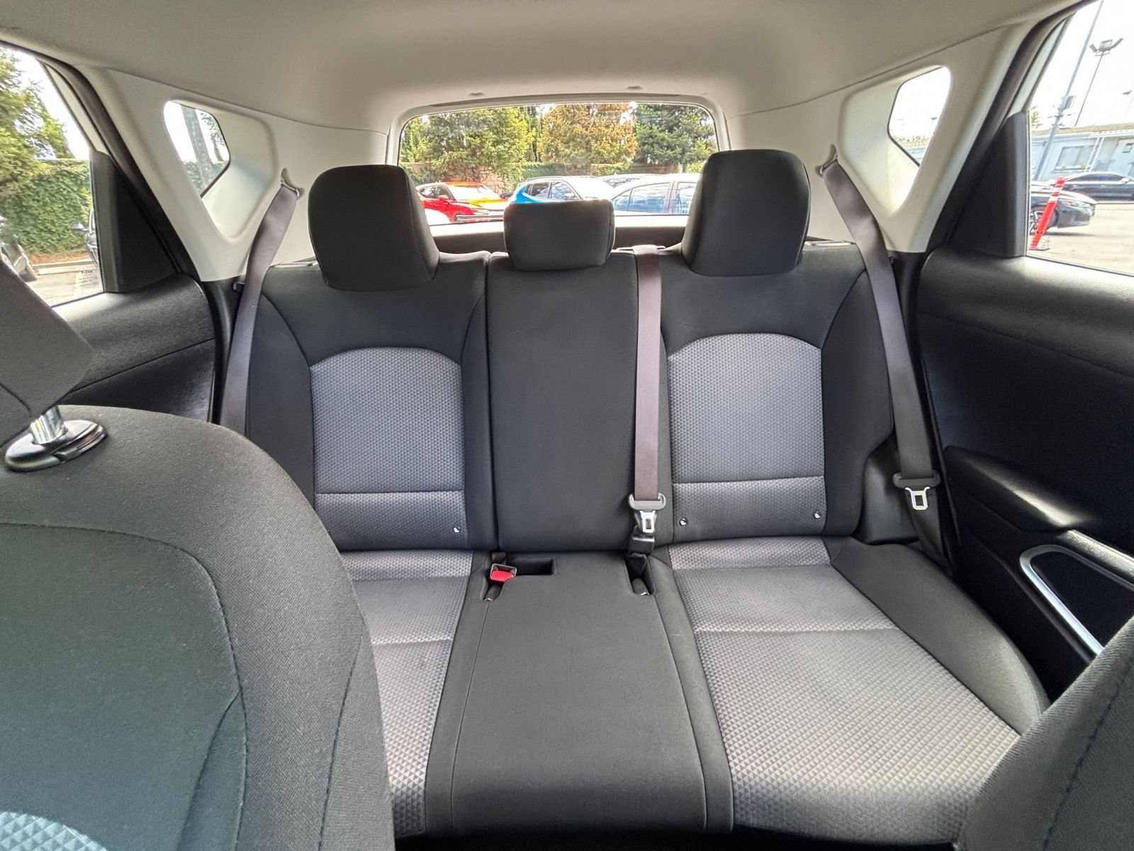Used 2025 Kia Soul LX w/ LX Technology Package FWD image 36