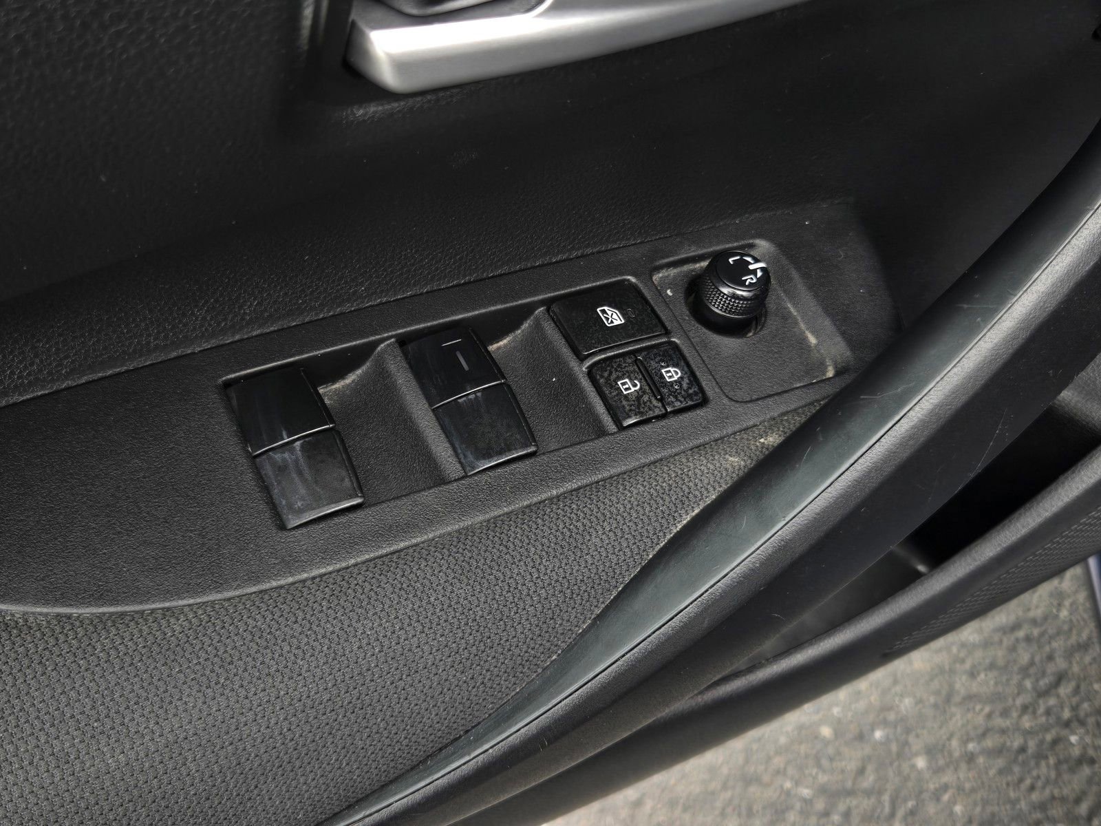 Certified 2021 Toyota Corolla LE w/ Carpet Mat Package (TMS) image 10