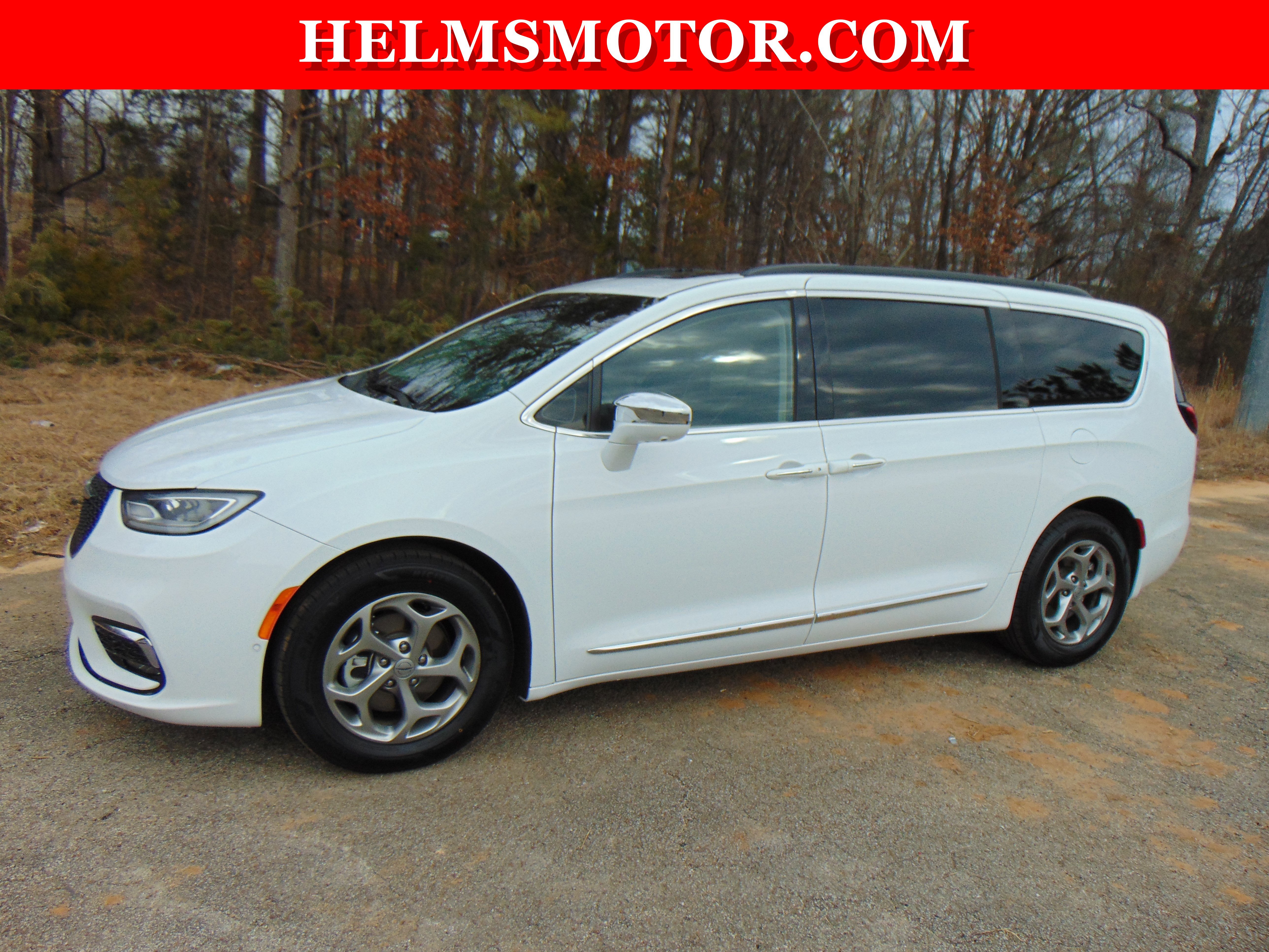 Certified 2022 Chrysler Pacifica Limited w/ Uconnect Theater Family Group image 6