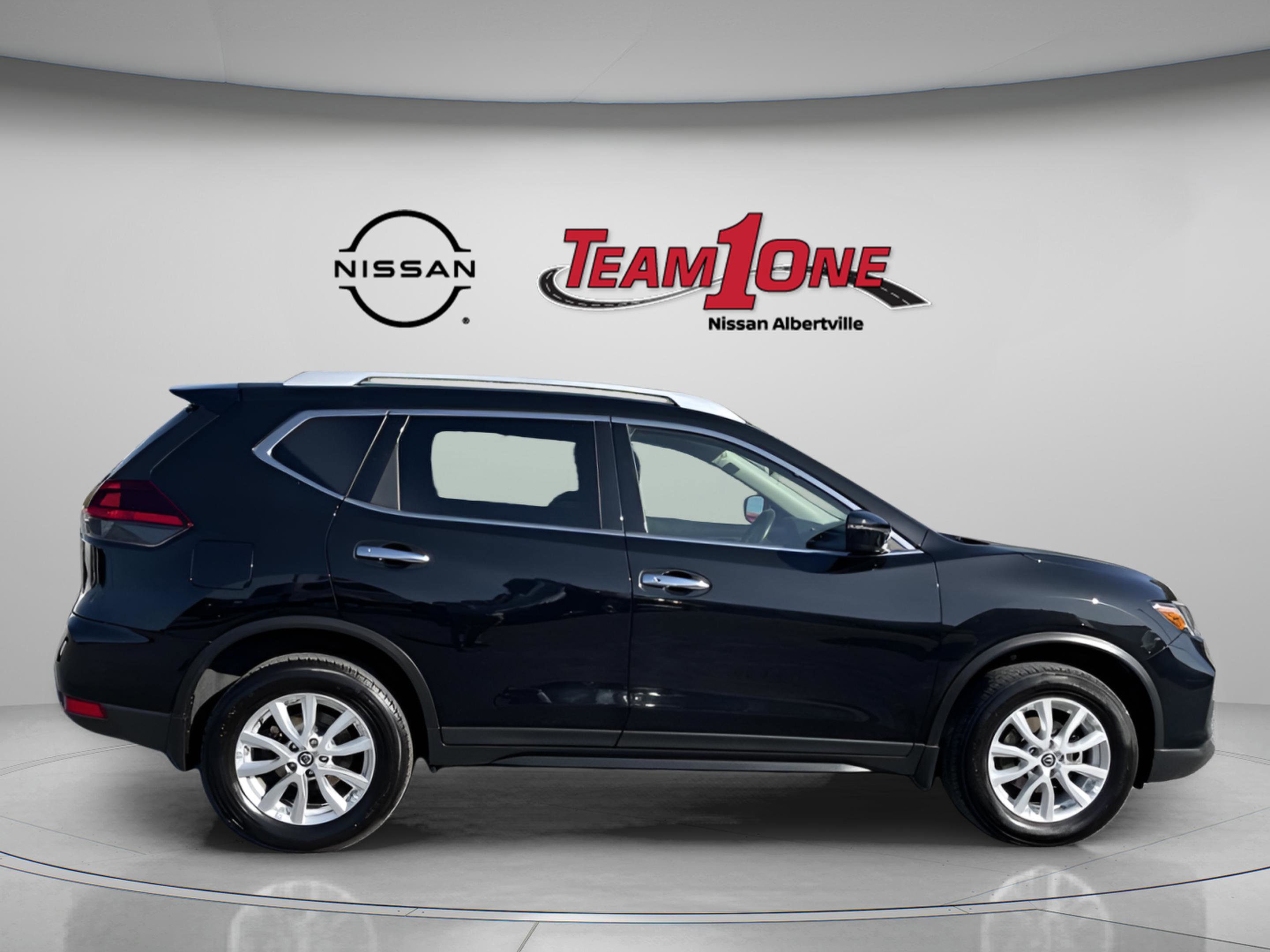 Used 2019 Nissan Rogue SV image 9