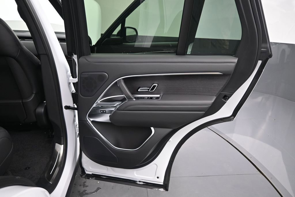 New 2026 Land Rover Range Rover SE AWD/4WD image 12