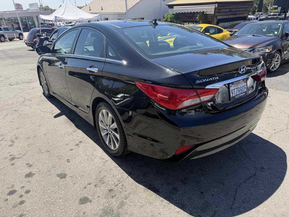 Used 2014 Hyundai Sonata Limited w/ Technology Package 05 FWD image 4