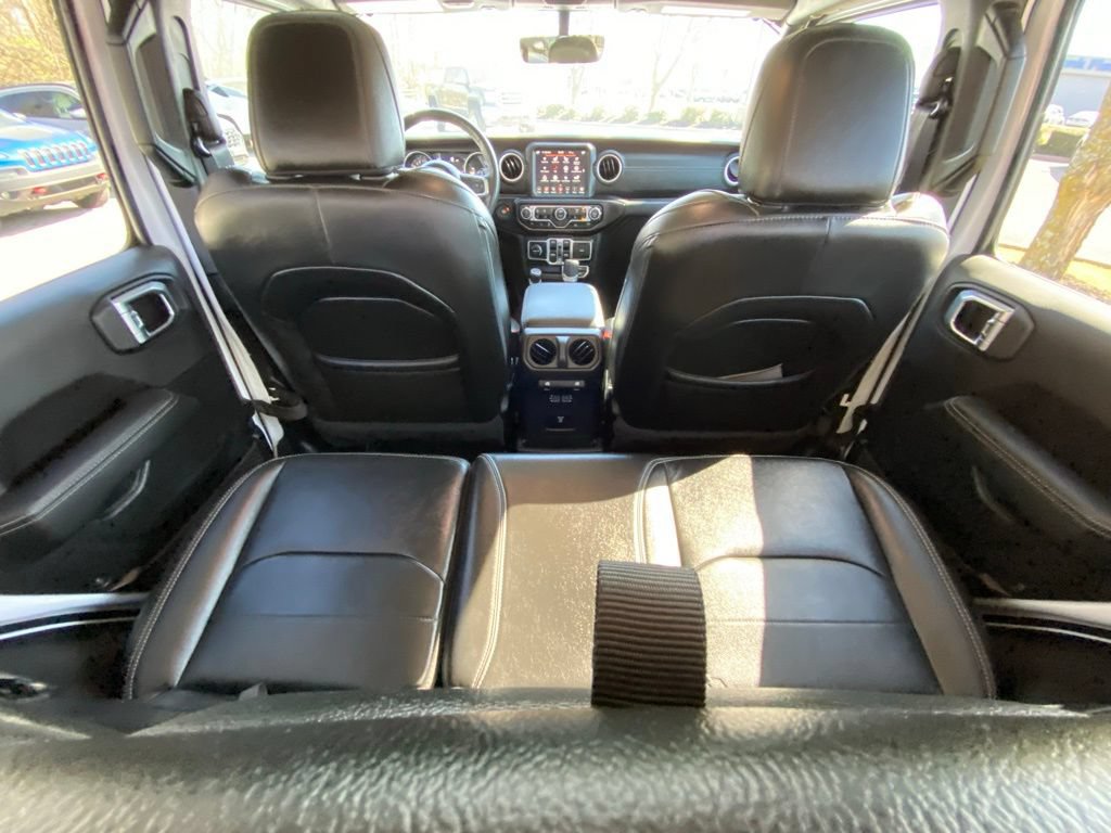 Used 2023 Jeep Wrangler Unlimited Sahara w/ Cold Weather Group AWD/4WD image 39
