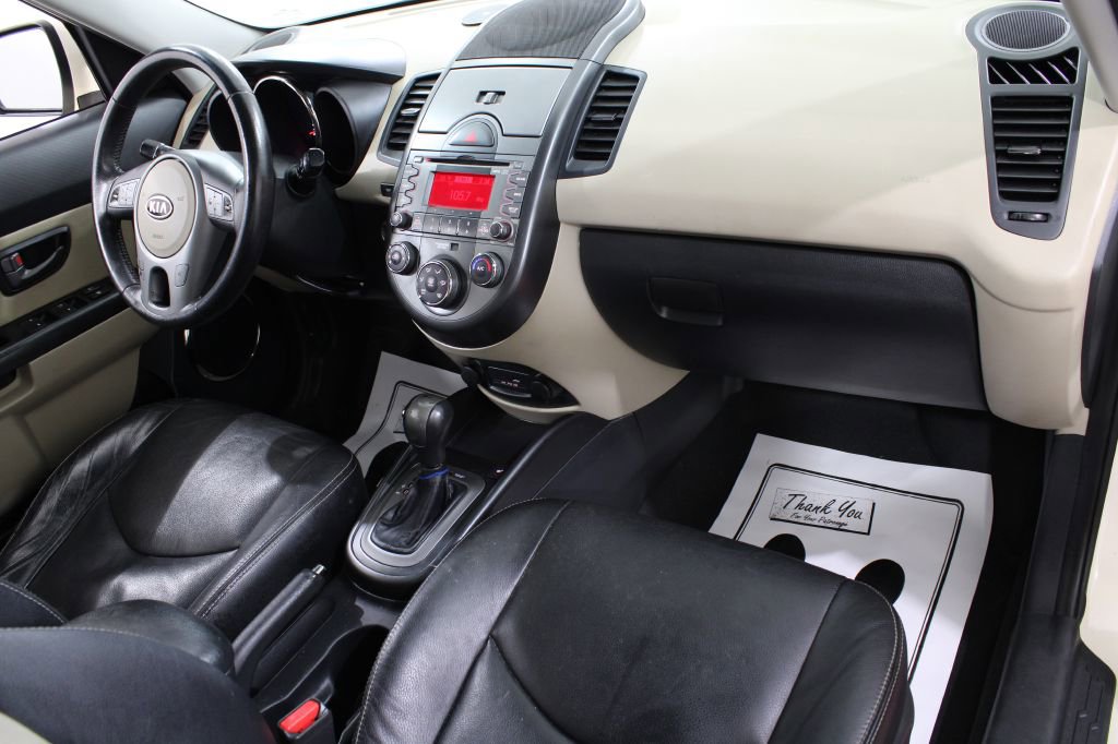 Used 2011 Kia Soul ! FWD image 21