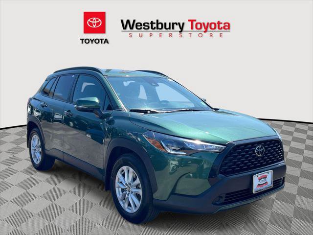 Certified 2022 Toyota Corolla Cross LE AWD/4WD image 1