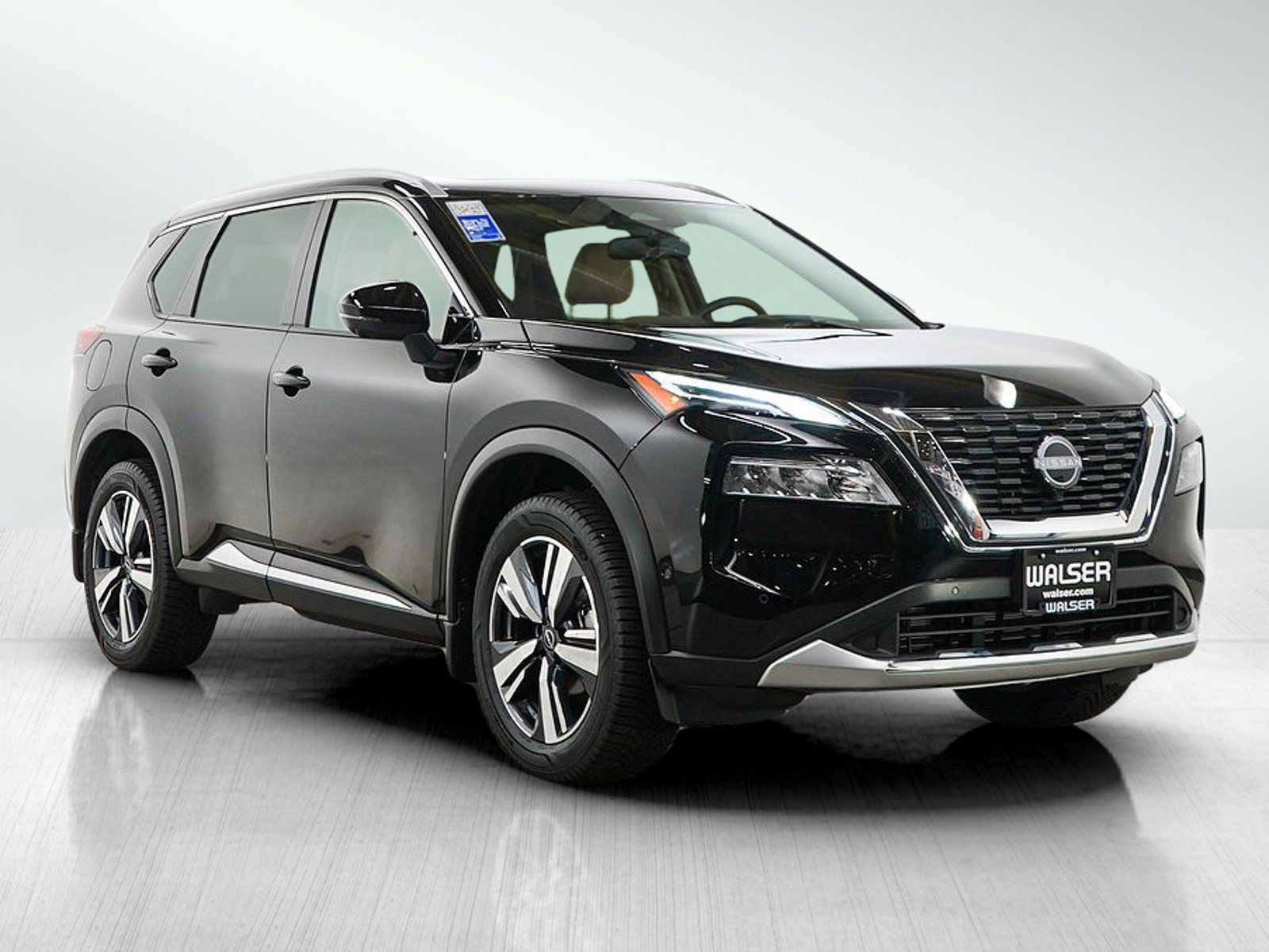 Used 2023 Nissan Rogue Platinum image 7