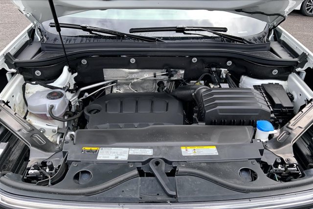 Used 2025 Volkswagen Atlas Cross Sport SEL Premium R-Line AWD/4WD image 9