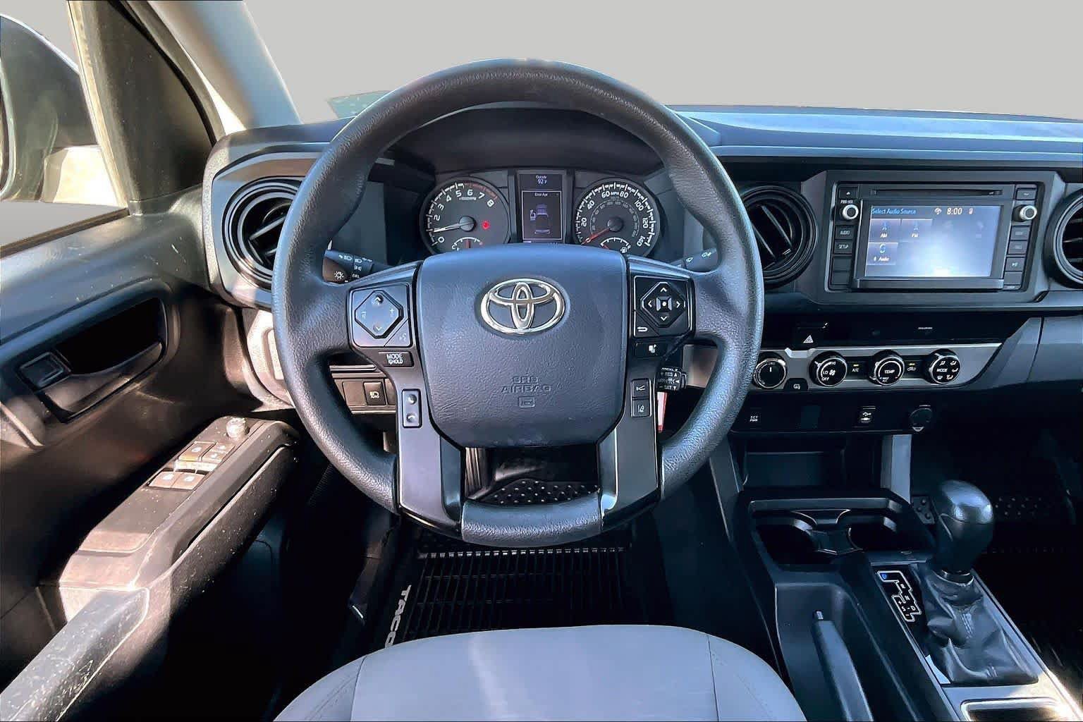 Used 2018 Toyota Tacoma SR AWD/4WD image 5