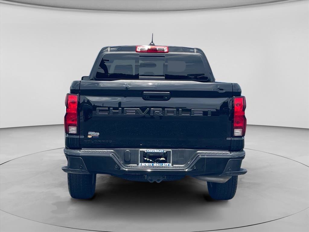 Used 2025 Chevrolet Colorado LT RWD image 6