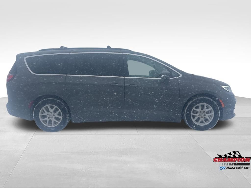 Used 2022 Chrysler Pacifica Touring-L image 7