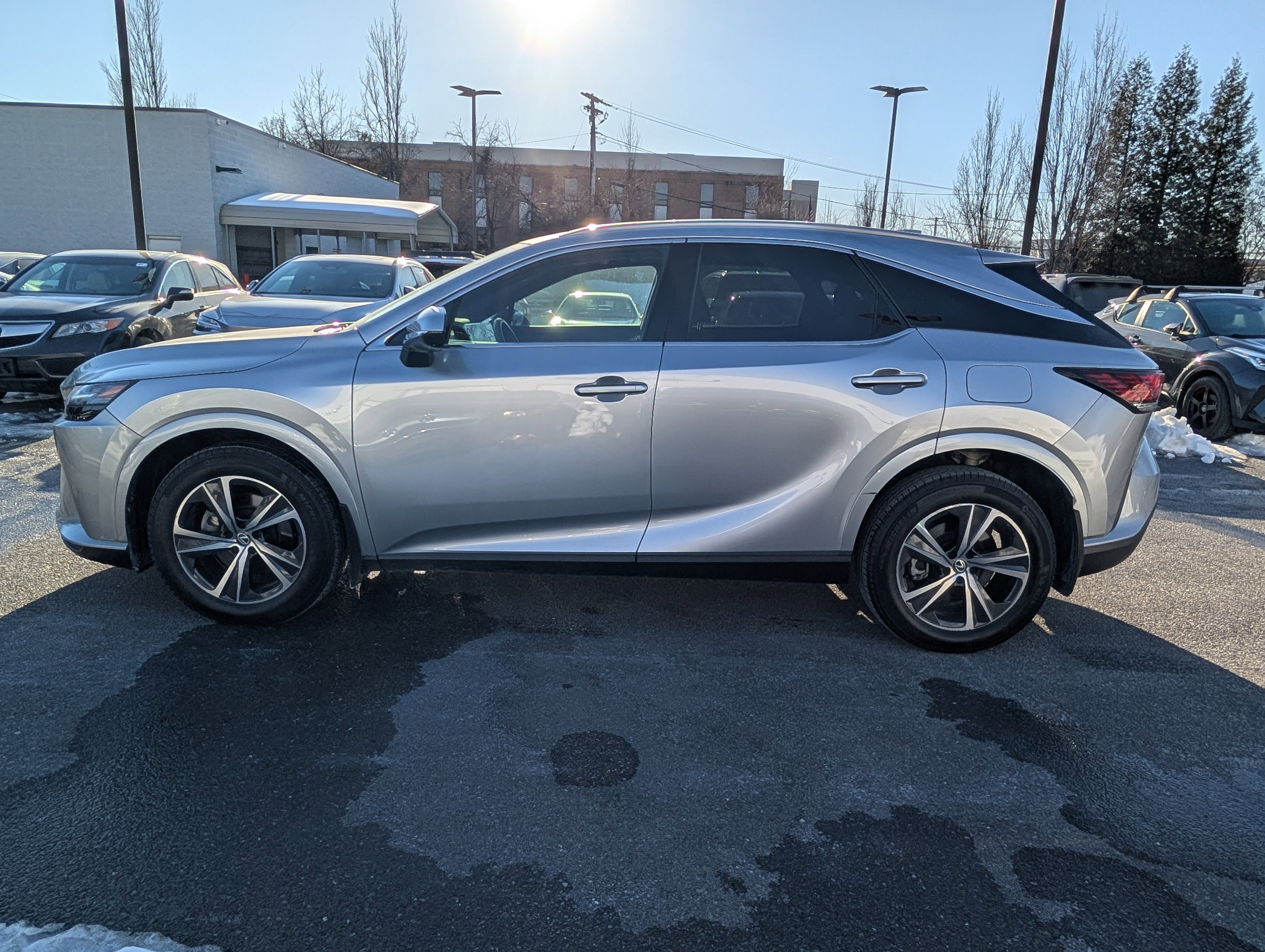 Certified 2023 Lexus RX 350h RX 350h Premium w/ Cold Area Package image 6