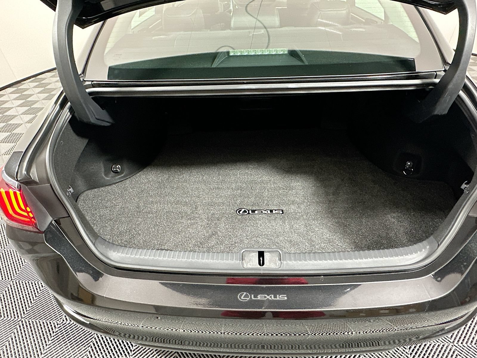 Used 2020 Lexus ES 350 w/ Accessory Package 2 FWD image 26