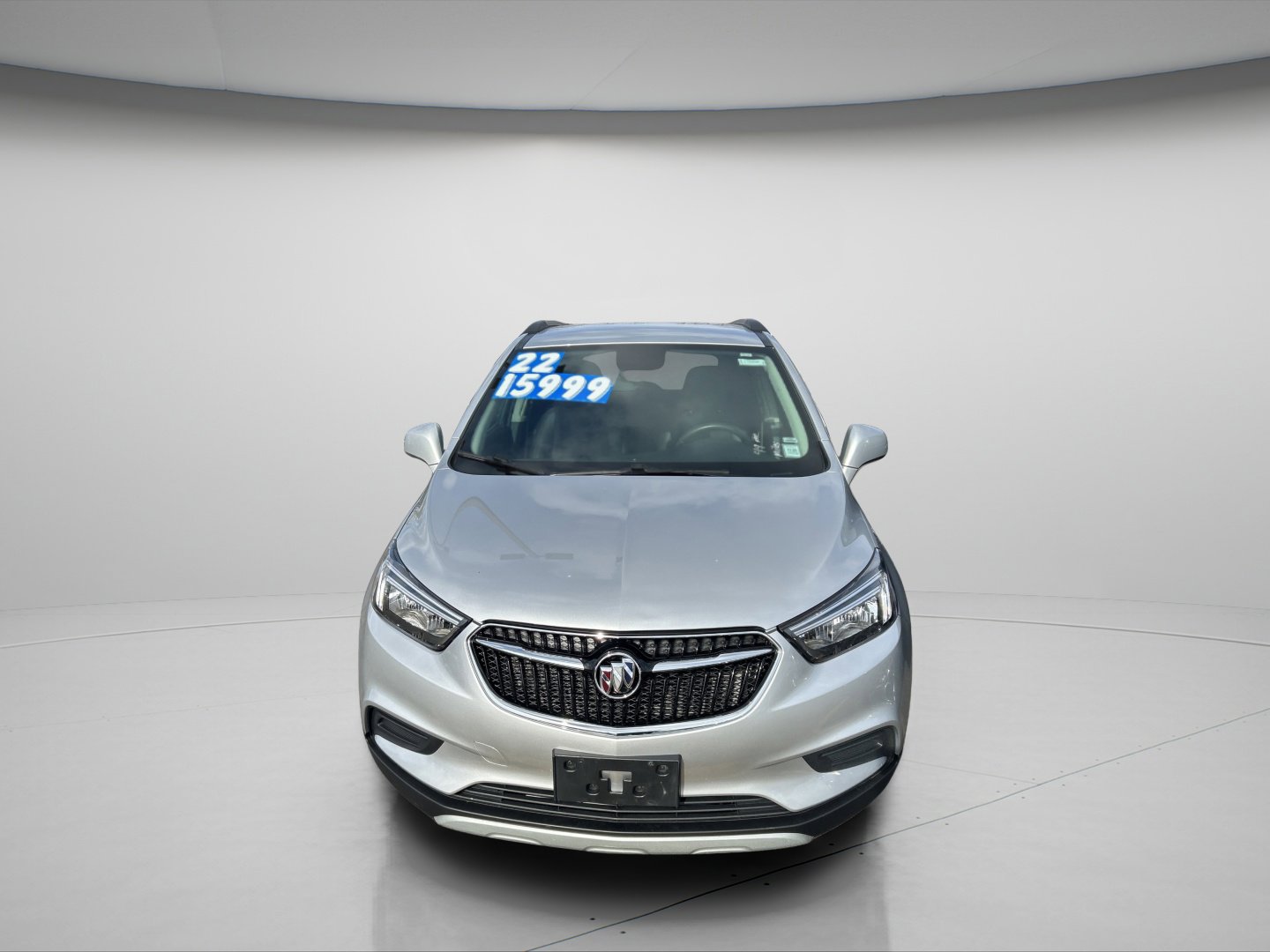 Used 2022 Buick Encore Preferred w/ Safety Package image 2