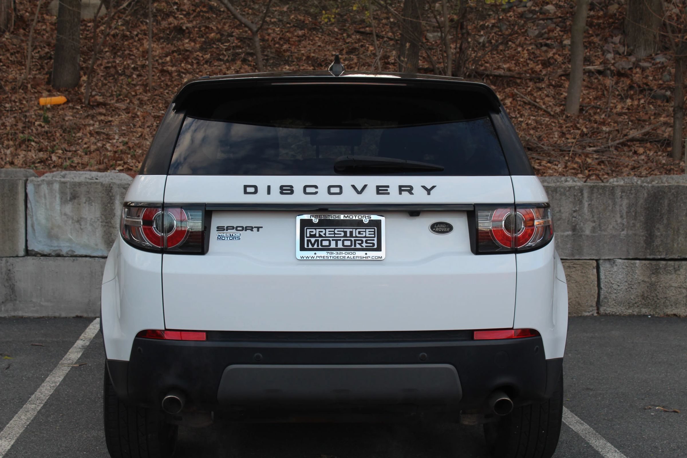 Used 2017 Land Rover Discovery Sport SE AWD/4WD image 8