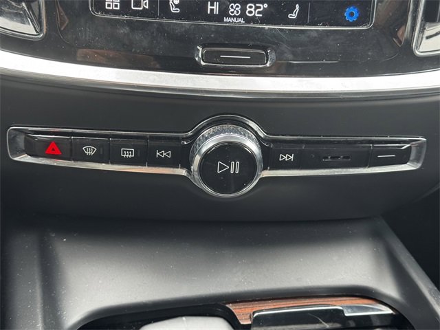 Used 2024 Volvo S60 B5 Plus image 32