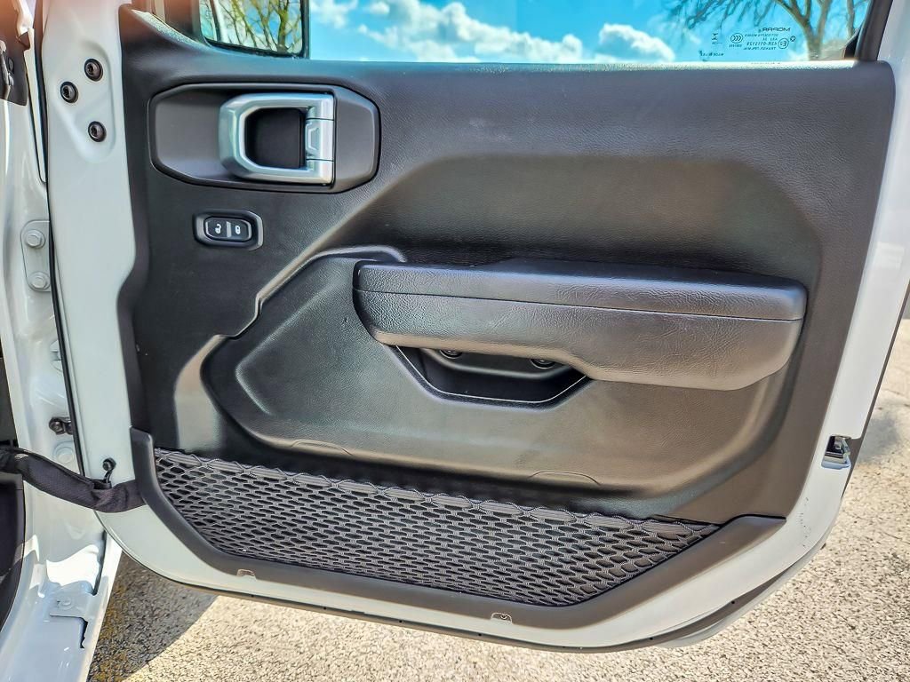 Used 2024 Jeep Wrangler Sport S AWD/4WD image 22