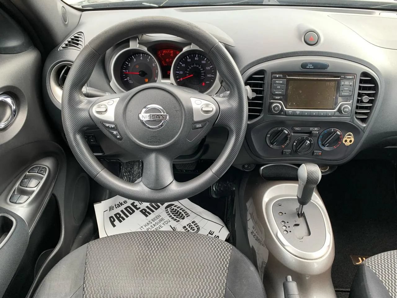 Used 2015 Nissan Juke S FWD image 11