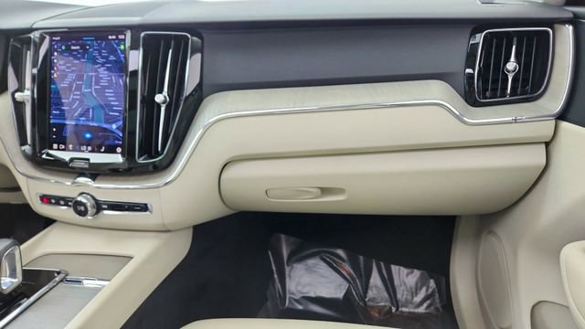 Used 2023 Volvo XC60 B5 Plus w/ Climate Package image 36