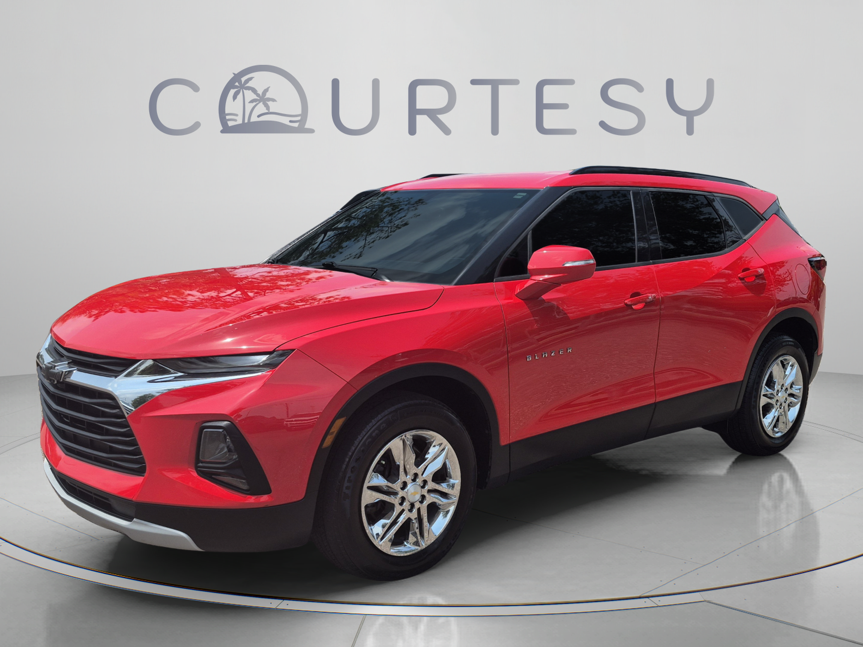 Used 2020 Chevrolet Blazer LT FWD image 1