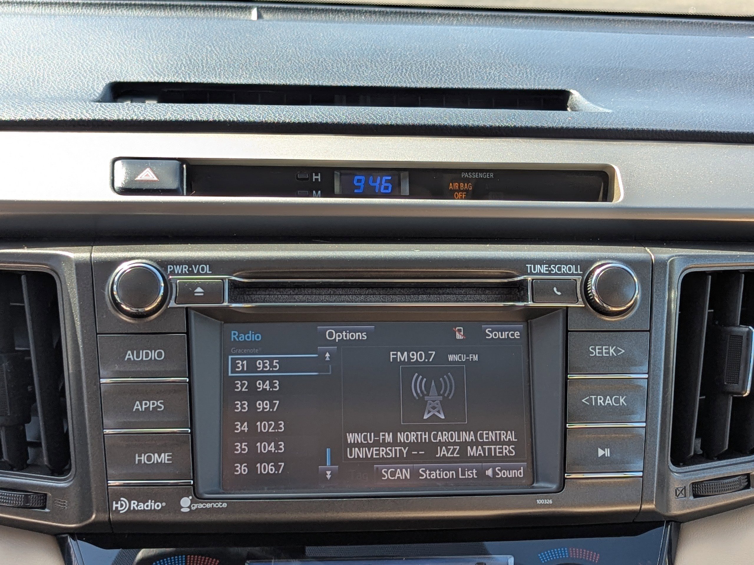 Used 2014 Toyota RAV4 XLE image 22