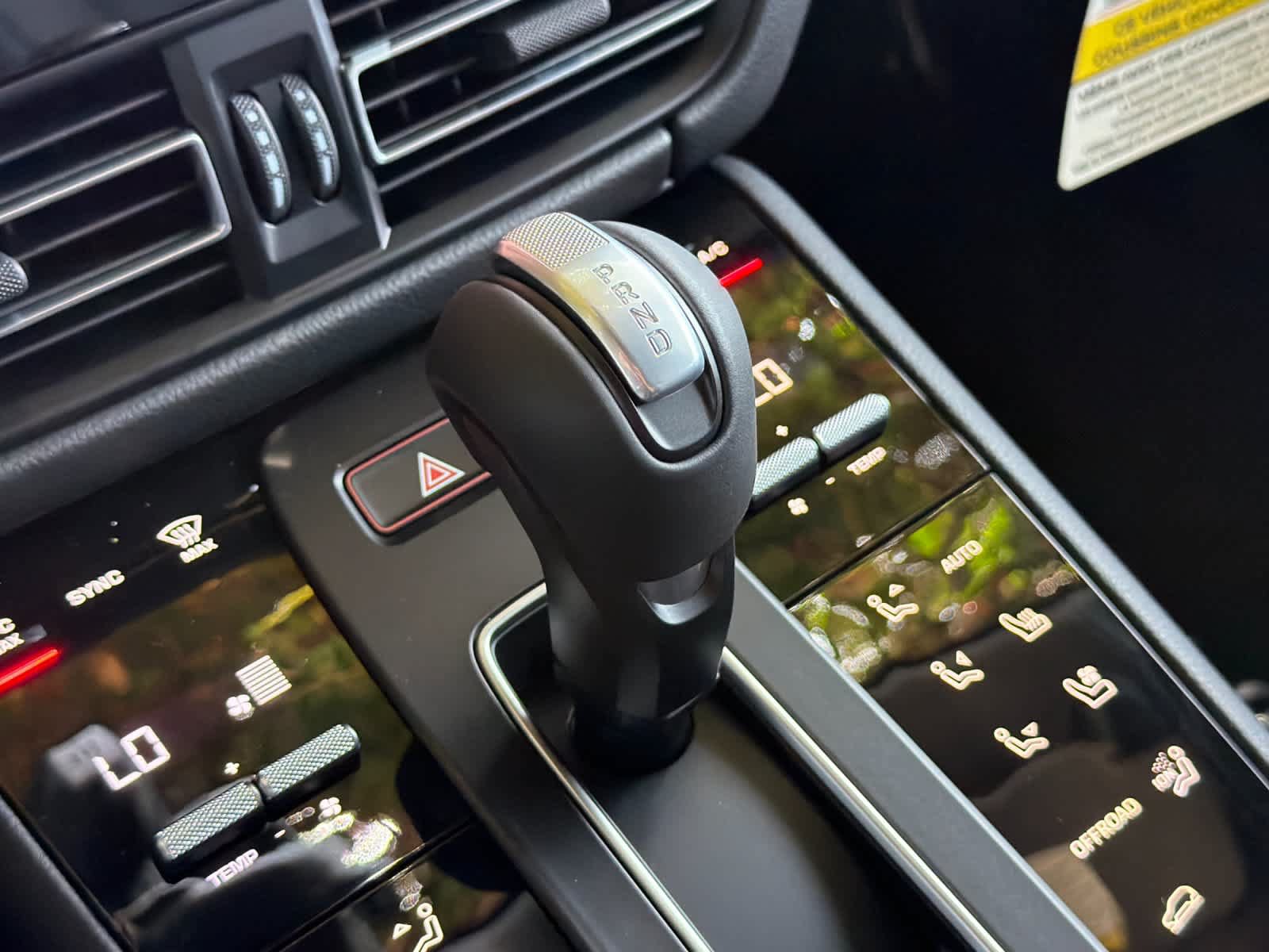 New 2026 Porsche Macan AWD/4WD image 25