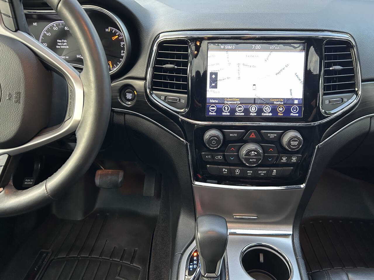 Used 2019 Jeep Grand Cherokee Limited AWD/4WD image 10