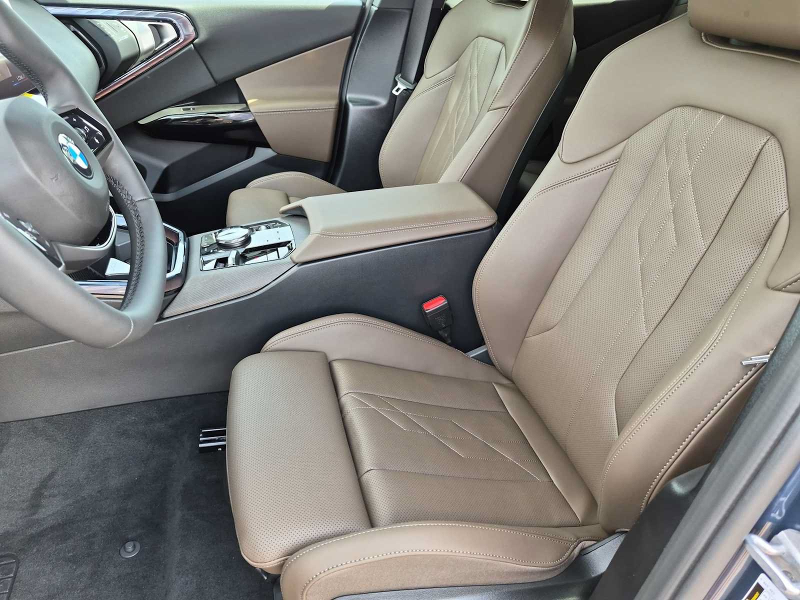 New 2026 BMW X3 xDrive30i w/ Premium Package AWD/4WD image 16