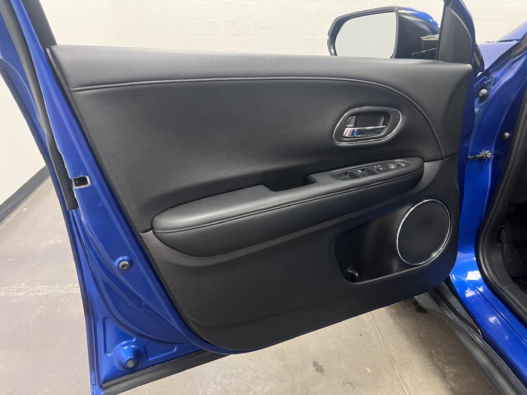 Used 2018 Honda HR-V EX-L image 11