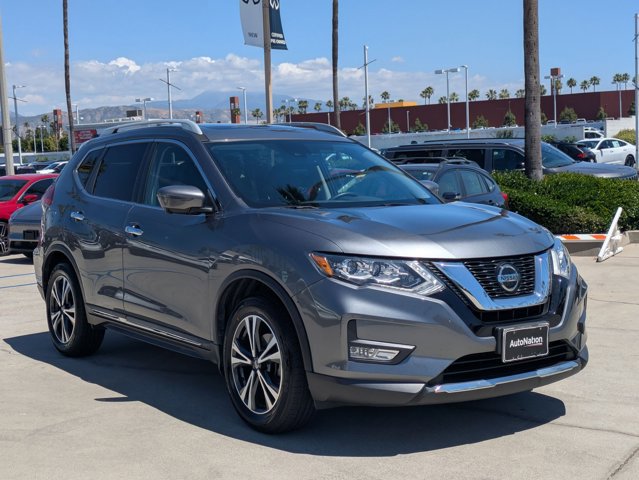 Used 2018 Nissan Rogue SL w/ Premium Package FWD image 3